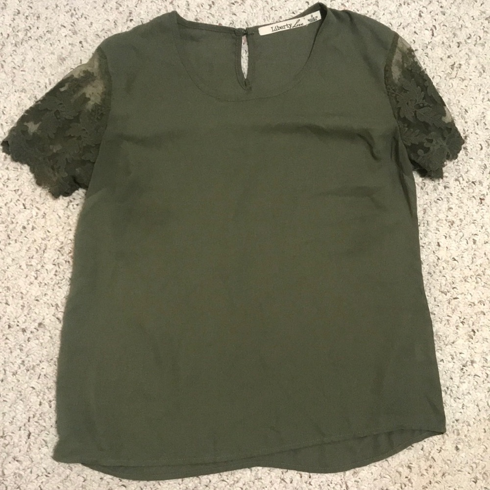 Short sleeved blouse